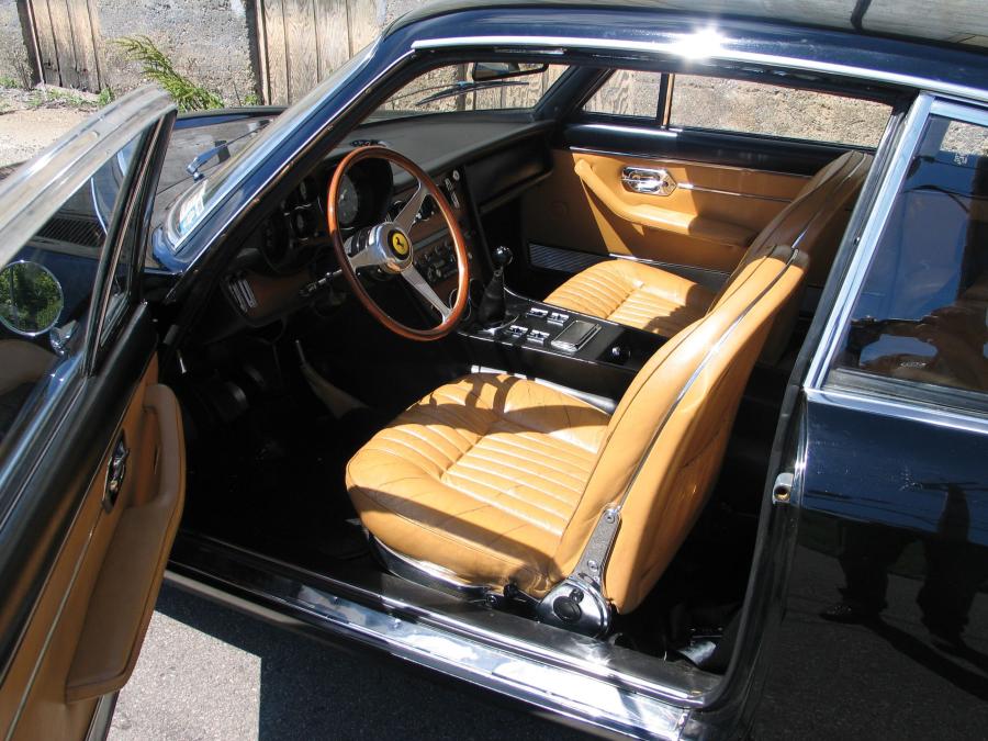 Ferrari 365 GT 2+2 1968 года  (фото 19 из 62)